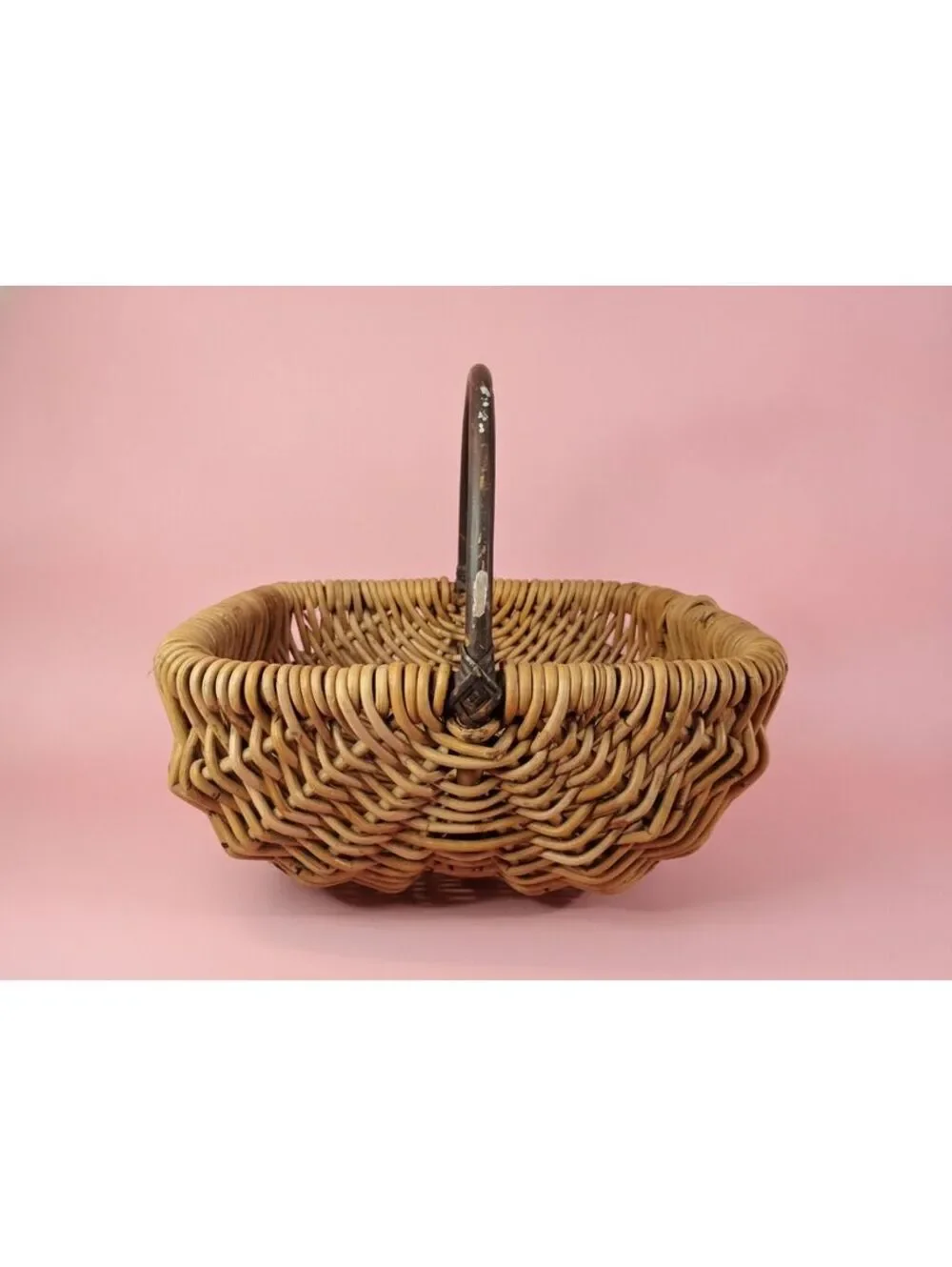 Vintage Rustic Primitive Handwoven Rattan Market Basket w/ Bentwood Handle